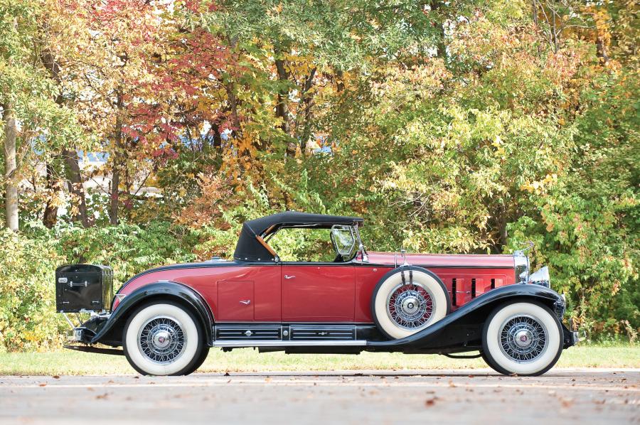  Cadillac Sixteen Roadster by Fleetwood 1930 года  (фото 16 из 19)